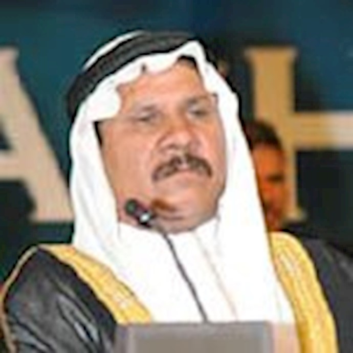 مئات من شيوخ العشائر والشخصيات العراقية يشارکون في حفلة تأبين باستشهاد الشيخ کامل عمران