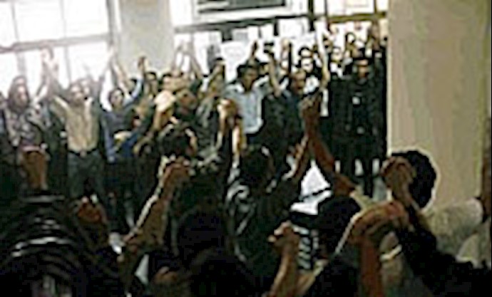 طلاب شمالي إيران يضربون عن الطعام احتجاجًا علی الجو البوليسي السائد في الجامعة