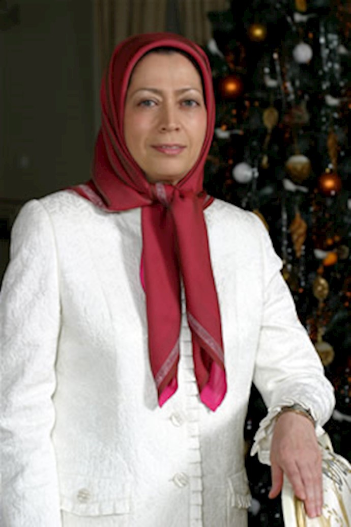 الرئيسة مريم رجوي خلال احتفال بمناسبة حلول العام الميلادي الجديد:
أتمنی أن يکون العام الجديد مبشرًا بالحرية والديمقراطية والسلام للعالم أجمع