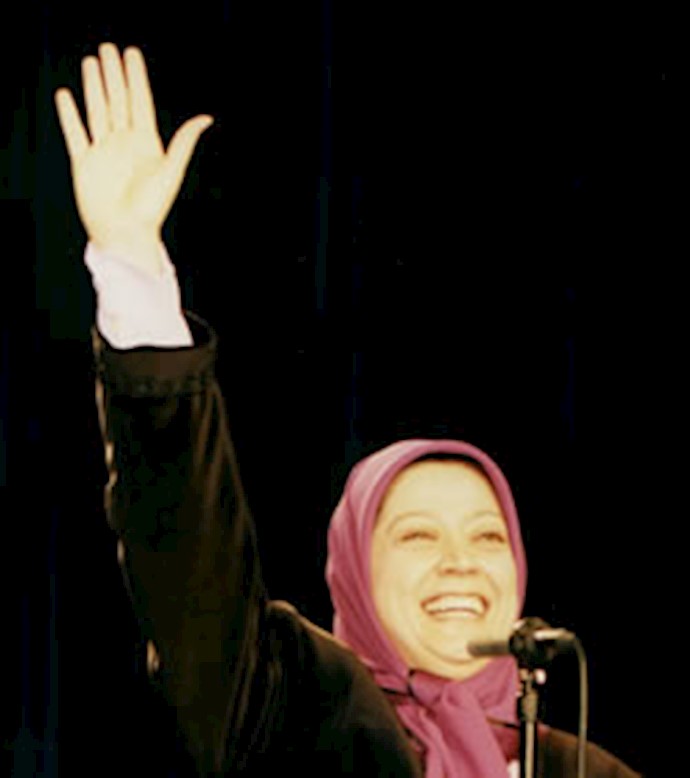 بالرغم من کل ما لجأ إليه نظام الحکم القائم في إيران من الاستجداء وتقديم الطلبات ومذکرات الاحتجاج

 الرئيسة مريم تصل إلی أوسلو في زيارة للنرويج بدعوة من لجنة الشؤون الخارجية في البرلمان النرويجي