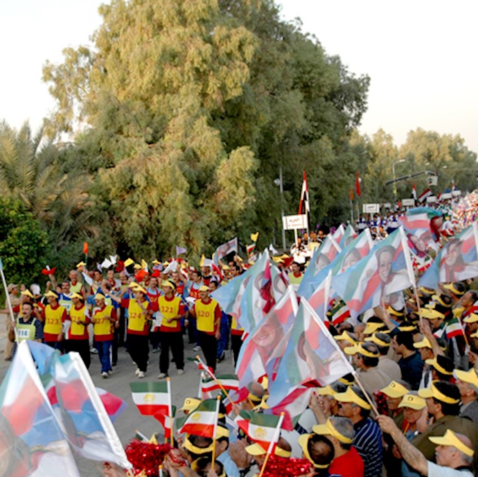 مهرجان رائع أقيم في مدينة أشرف بمناسبة يوم 21 تشرين الأول (أکتوبر)