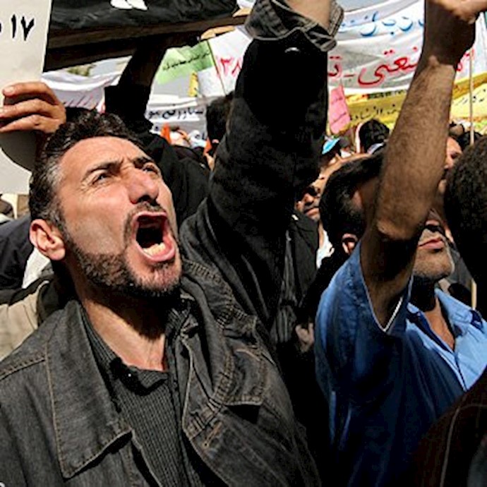 تحرکات احتجاجية في إيران تنم عن مدی کراهية الشعب لأحمدي نجاد