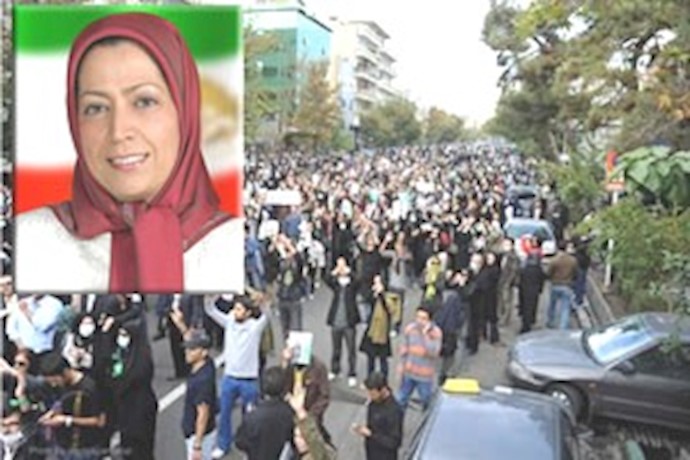 الرئيسة رجوي تحيي الطلاب الإيرانيين واصفة ثورتهم بأنها تؤکد قدرة الشعب علی إسقاط النظام