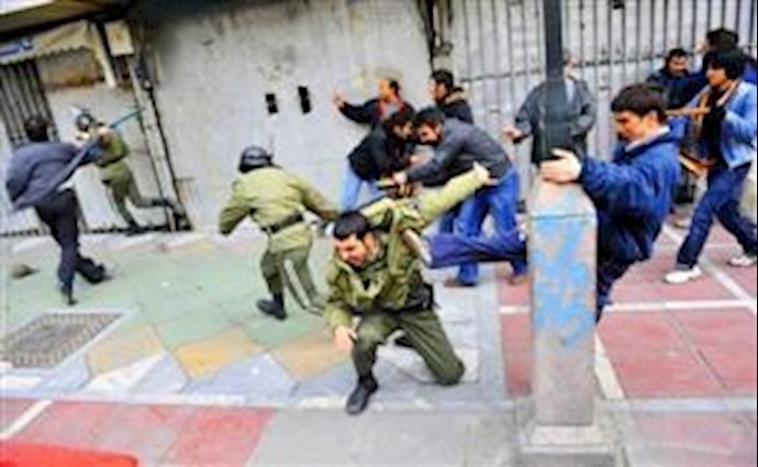 رموز نظام الملالي الحاکم في ايران وقادة قوات القمع يخافون من اتساع نطاق انتفاضة عاشوراء