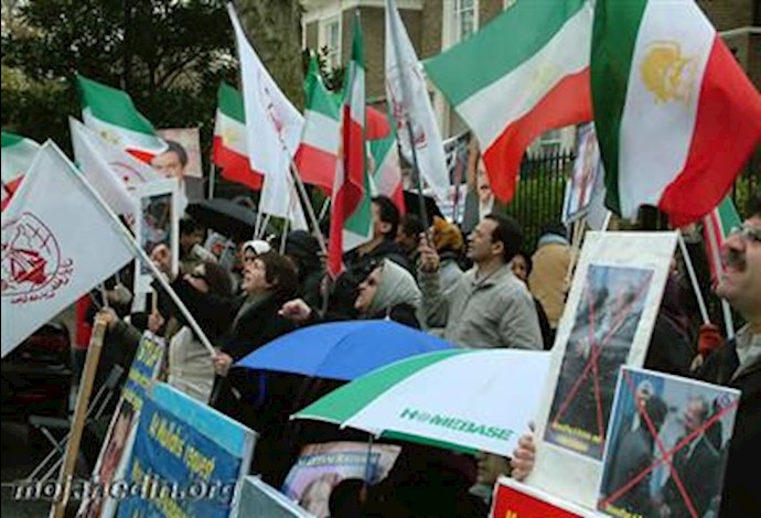 استمرار احتجاجات الإيرانيين أمام السفارات العراقية في أوربا وأميرکا دفاعًا عن أشرف