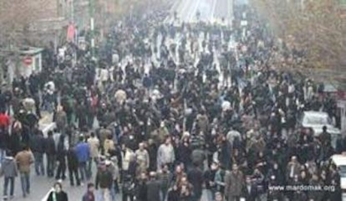 وزير داخلية النظام الإيراني يبدي خوف النظام من انتفاضة الشعب يوم 11 شباط