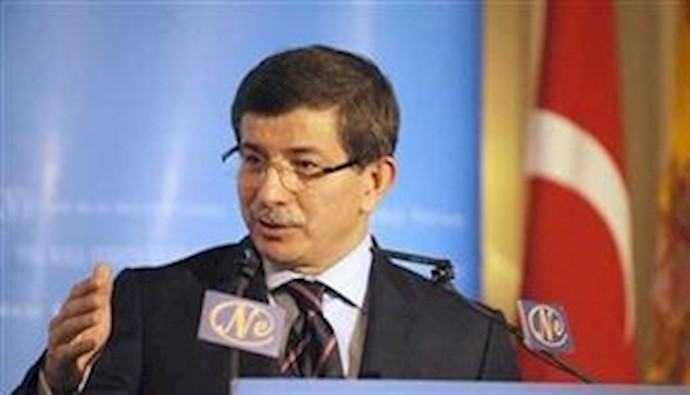 أوغلو: ترکيا لن تقف ساکنة اذا هددت سوريا الأمن الاقليمي