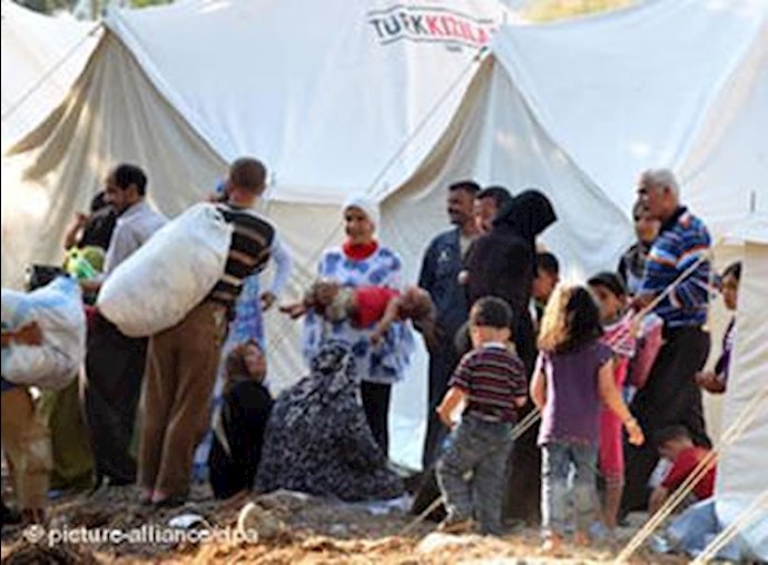 اللاجئون السوريون إلی ترکيا تخطوا الخمسة آلاف