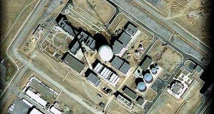 تفقد مفتشي الوکالة الدولية للطاقة الذرية لمصنع انتاج المياه الثقيلة في أراک