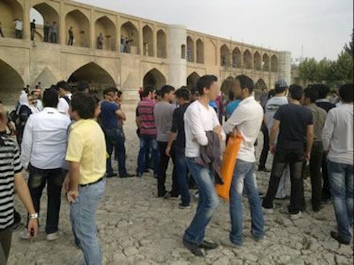 إيران : احتجاجات في مدينتي «اصفهان» و«سقز»