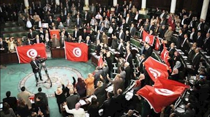 المجلس الوطني التونسي يصادق علی الدستور بالأغلبية