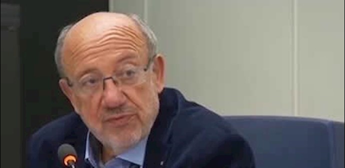 کلمة لويي ميشل النائب السابق لرئيس اللجنة الأوروبية والمساعد السابق لرئيس الوزراء ووزير الخارجية البلجيکيين في جلسة عقدت بالبرلمان الأوروبي