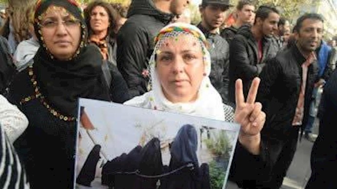الآلاف يتظاهرون في فرنسا وألمانيا مساندة لأکراد سوريا ومدينة کوباني