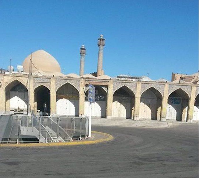 ايران: اضراب طلاب الجامعات وتجار السوق وأصحاب المحلات في مدينتي شهر کورد واصفهان