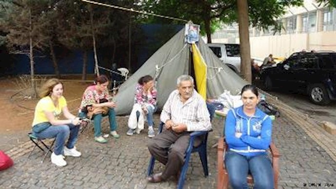 أهالي العسکريين اللبنانيين المخطوفين: صراخ حتی إطلاق سراحهم