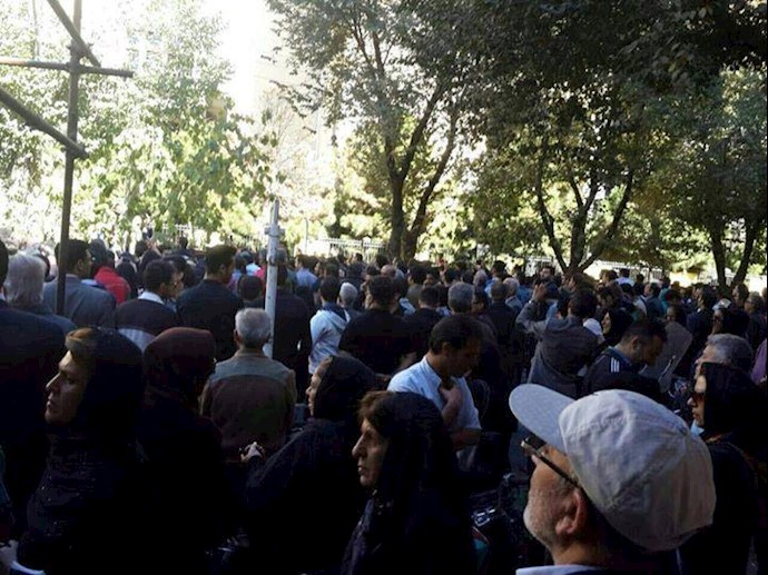 مريم رجوي تحيي المواطنين المنتفضين في مدينتي اصفهان وطهران داعية جميع المواطنين الی الالتحاق بصفوف الحرکة الوطنية للدفاع عن النساء
