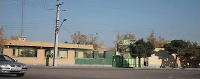 إيران: مواطنون غاضبون يهجمون علی مرکز للشرطة في مدينة سراب