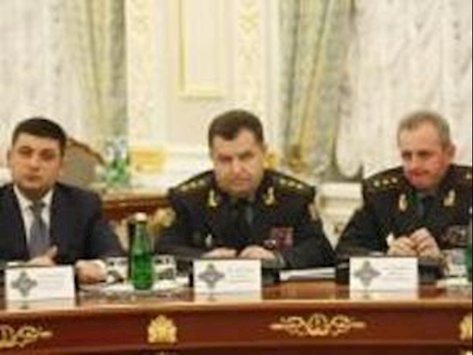 وزير الدفاع الأوکراني: الجيش الأوکراني يستعدّ لعملية عسکرية شرقي البلاد