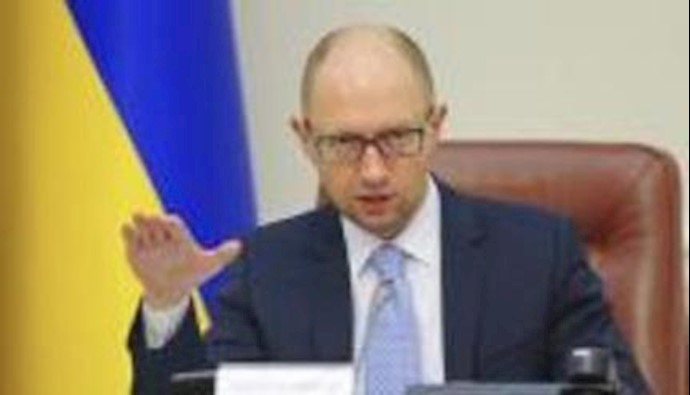 رئيس وزراء أوکرانيا يتهم بوتين باستخدام أوکرانيا "ساحة لعب"