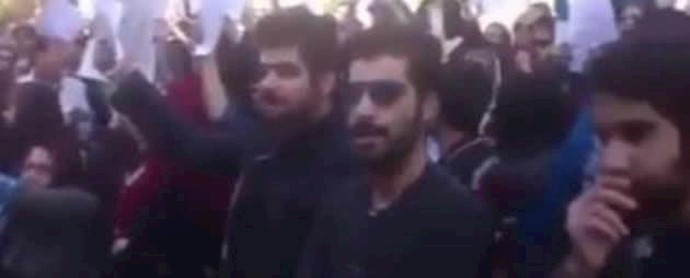 إيران- غضب شعبي ضد نظام الخامنئي اليزيدي وما يرتکبوه من إعدامات تعسفية وجريمة رش الأسيد