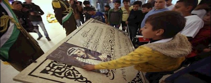 الفلسطينيون يحيون الذکری العاشرة لرحيل عرفات