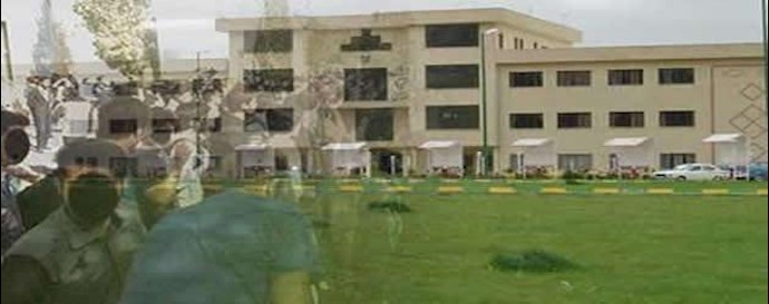 طلاب مدينة خرم آباد يحتجون علی عدم أهلية مسؤولي الجامعة