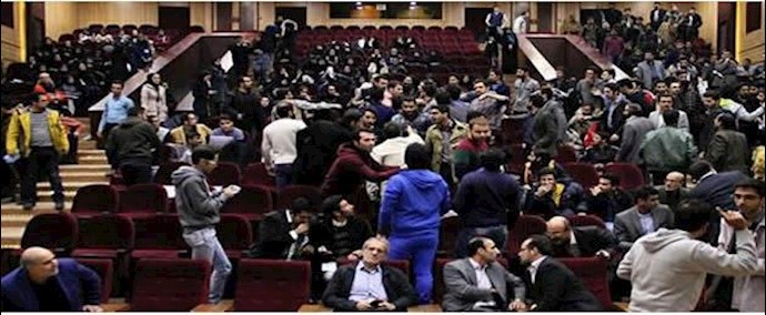 إيران ـ إصفهان: احتجاج طلابي علی عناصر ميليشات الباسيج القمعية
