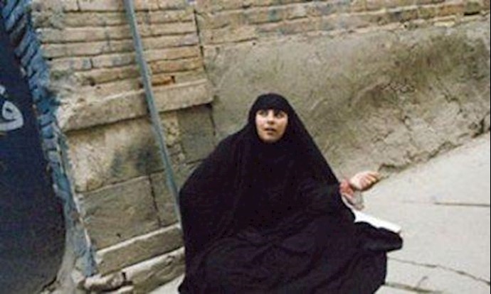 إيران.. زيادة حالات الاستجداء لدی النساء في ظل سلطة نظام الملالي
