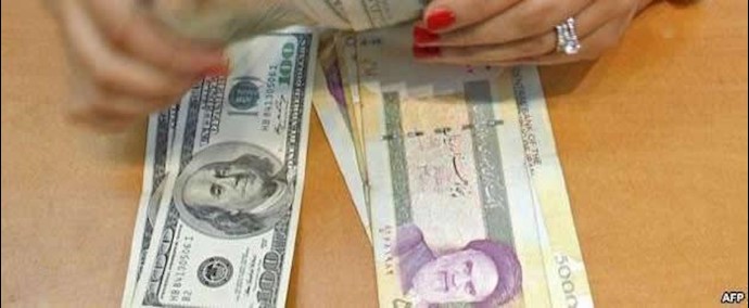 ايران- العملة الايرانية ريال تهبط قيمتها من جديد ويبلغ سعر الدولار حوالي 3600 تومان