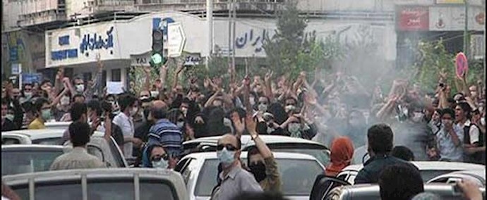 ايران-صحيفة ”رسالت”التابعة للنظام الإيراني-کانت انتفاضة عام 2009بهدف إطاحة بالنظام.