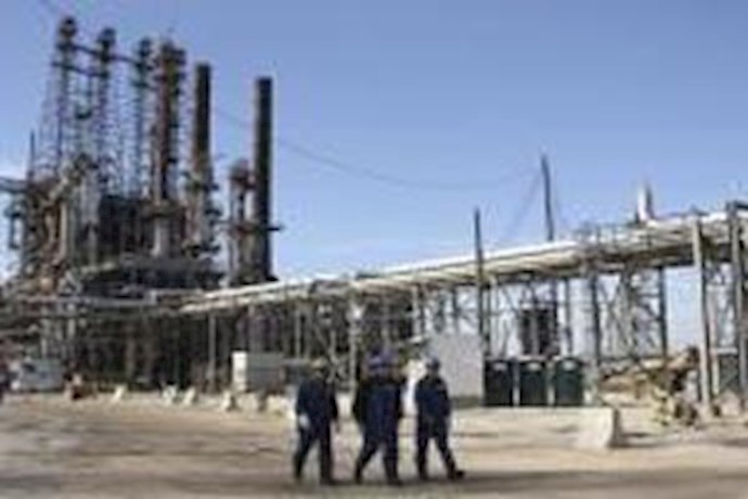 النفط يعاود الهبوط بفعل اتفاق التصدير العراقي