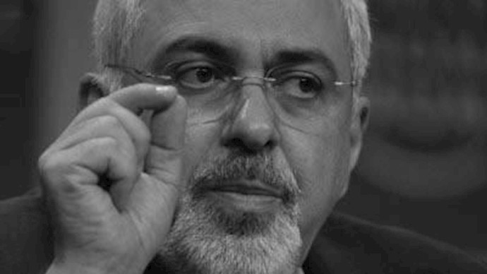 جواد ظريف: القوی العالمية تطلب الکثير بالمحادثات النووية