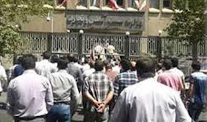 إيران- الحشد الإحتجاجي لعمال شرکة -إيران تاير