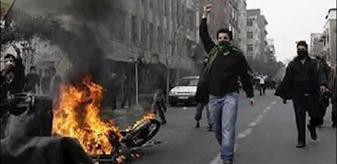 ايران: خطيب صلاة الجمعة للنظام في مدينة سمنان: لايزال اصحاب الفتنة نشطين