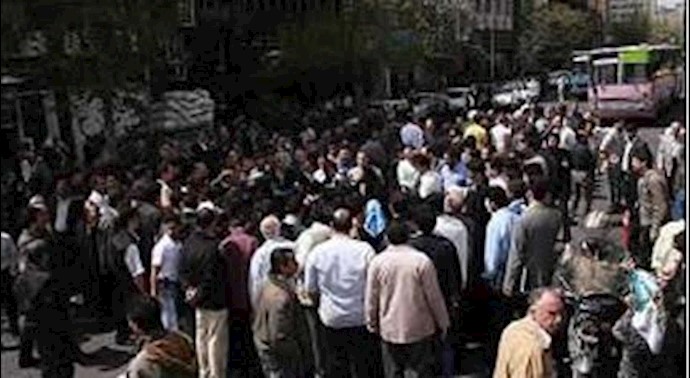 إيران: تجمع احتجاجي للعال المفصولين عن العمل في شرکة (کوهرنک) للألبان بمدينة (شهرکرد)