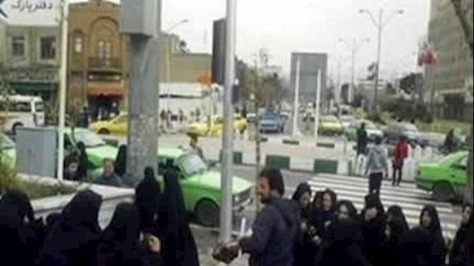 إيران_ خوف النظام الإيراني من الأجواء الاجتماعية المحتقنة