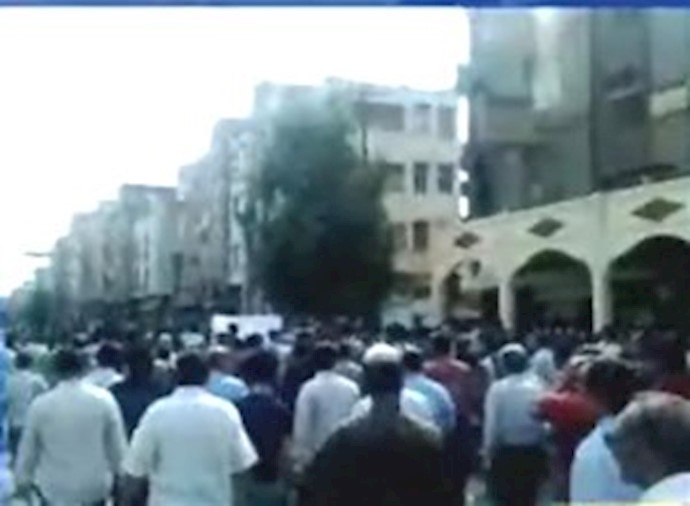 ايران: تجمع احتجاجي ينظمه 500 من أولياء طلاب المدارس في ناحية کيار جهار محال وبختياري