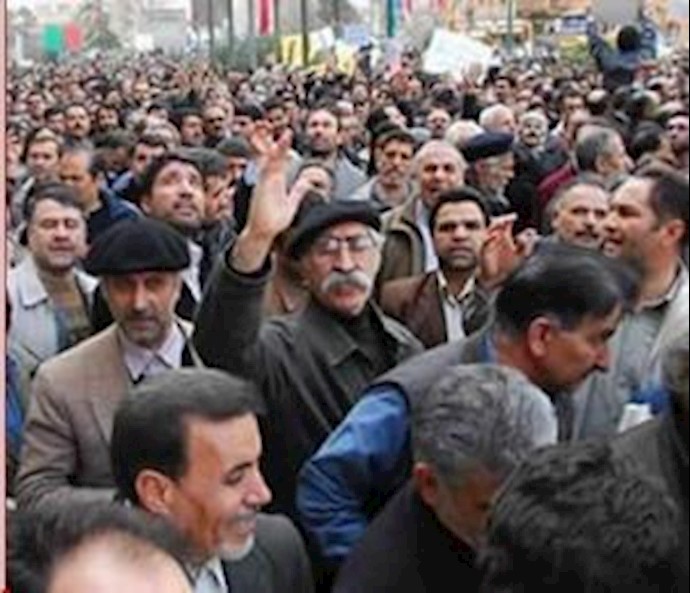 إيران: تجمع العمال المفصولين عن العمل في شرکة بونل بمدينة باکدشت