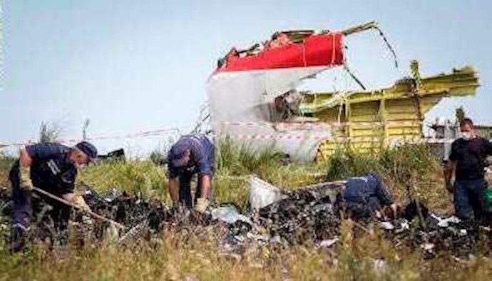 الطائرة الماليزية.. مجلس الأمن يصوت بالإجماع علی قرار يندد بالحادثة