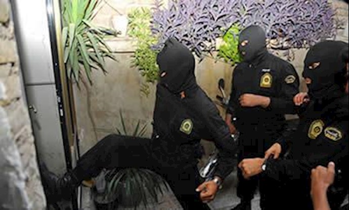 ايران: قوات النظام تقتل شابا في مدينة ماکو