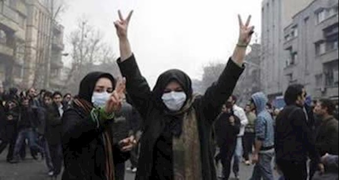 ايران: اتساع نطاق الاحتجاجات والاشتباکات بين الشباب و قوات القمع