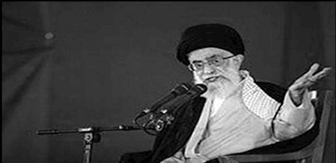 خامنئي: النظام يمر في منعطف تاريخي