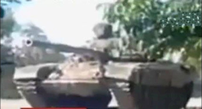 الدبابات الروسية تقاتل علی جبهتين في أوکرانيا ..أوباما يعد بخطوات واجتماع طارئ للناتو