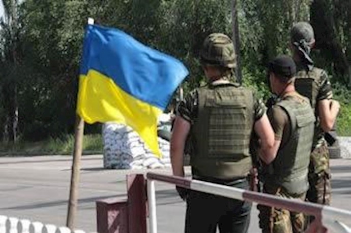 الجيش الاوکراني "يدمر" عربات عسکرية دخلت من روسيا