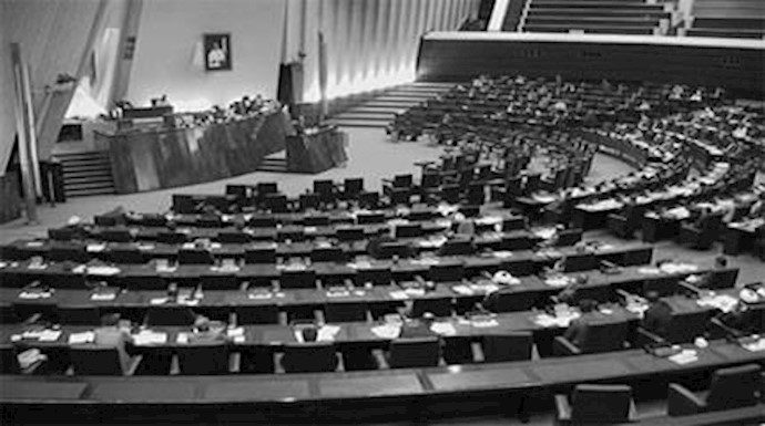 ايران: خطة استجواب لوزير التعليم و التربية لکابنية الملا روحاني