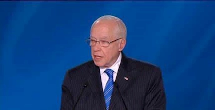 مايکل موکيسي وزير العدل الأمريکي السابق في مؤتمر باريس الدولي: النظام الايراني وداعش وجهان لعملة واحدة