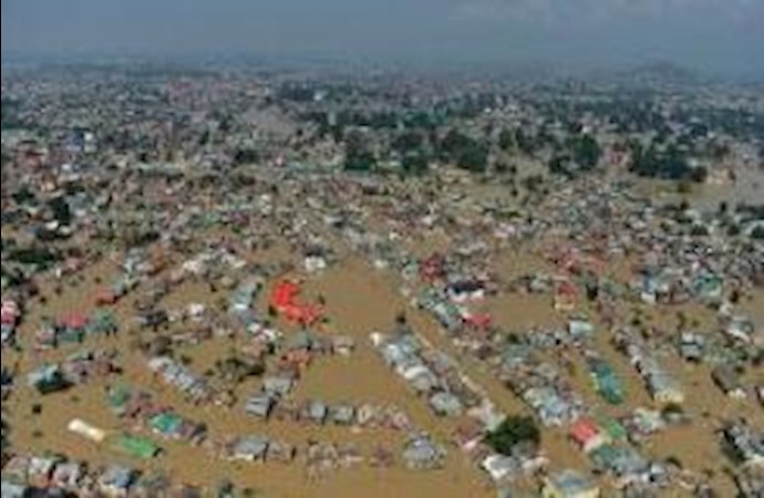 مليون شخص تضرروا من الفيضانات في باکستان وتزايد الغضب في کشمير الهندية