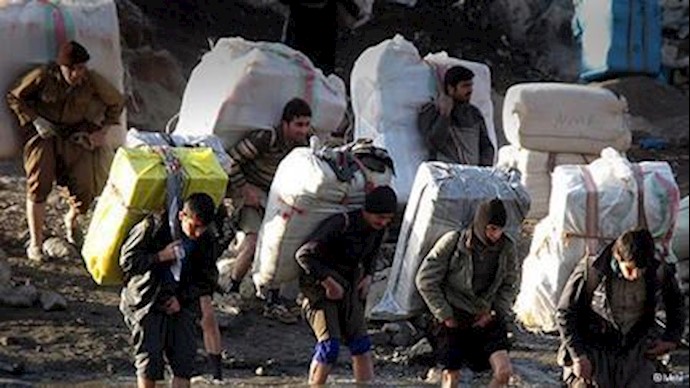 إيران: مقتل 2 من المواطنين الکادحين علی أيدي قوات الحرس