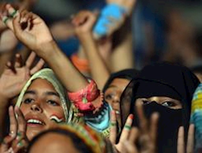 شکوی ضد شريف وتراجع التظاهرات في باکستان