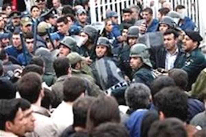 ايران : تجمع احتجاجي مقابل مصلحة المياه في طهران